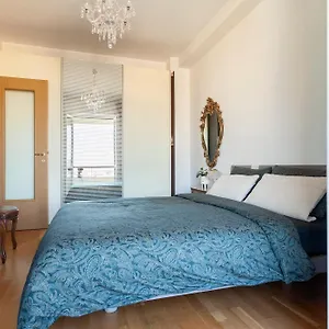  Appartamento Two Spacious Bedrooms 1 Minute To Metro Stop Italia